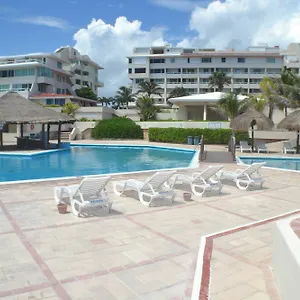 Brisas 10 Beachside Apartamento Cancún